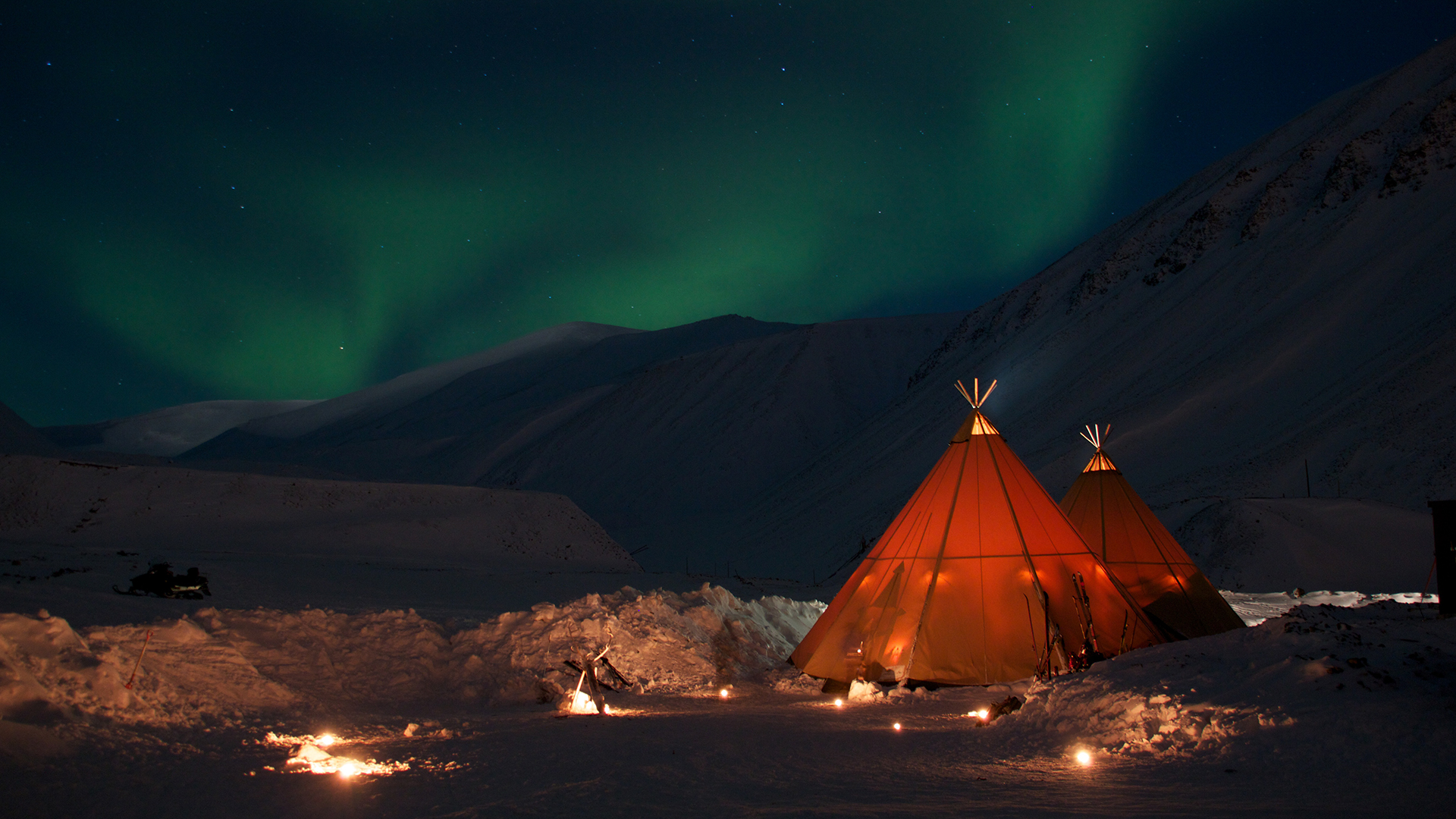 Nordlyssafari på Svalbard