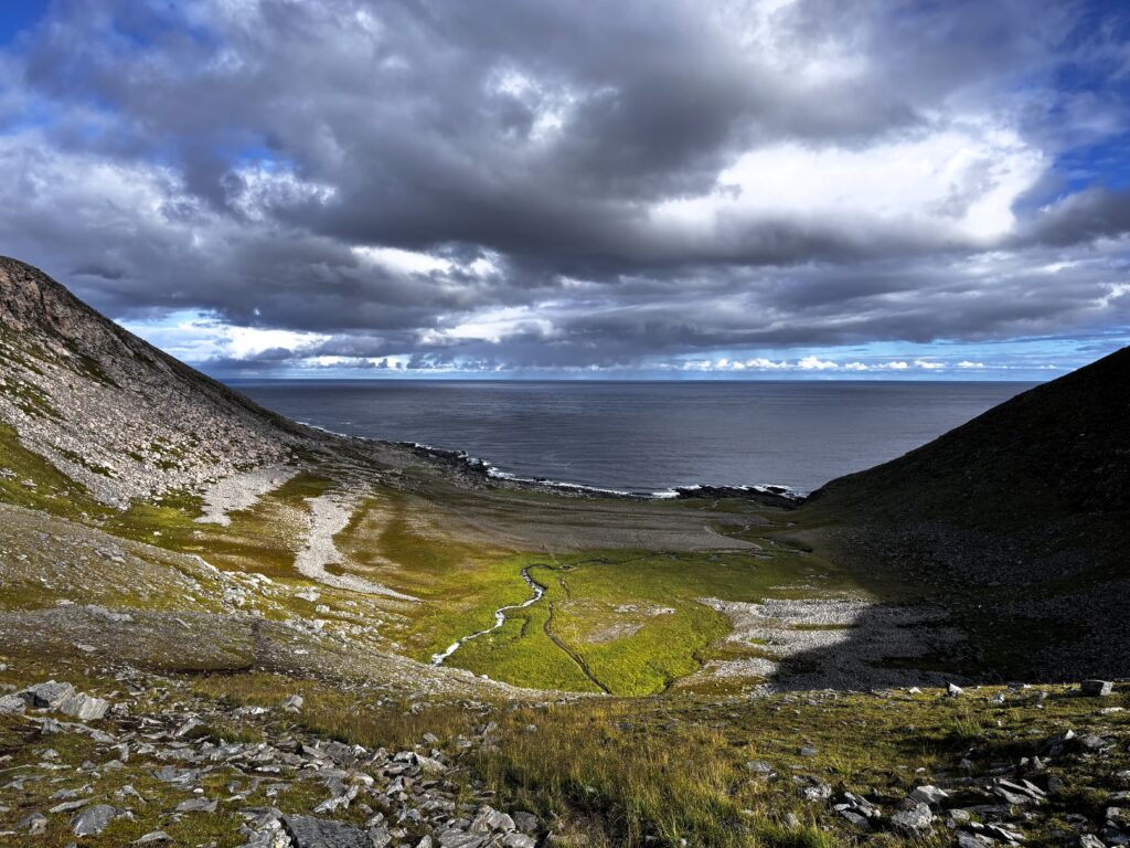 Vakre Finnmarkskysten om sommeren
