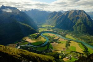 Utsikt fra Romsdalseggen